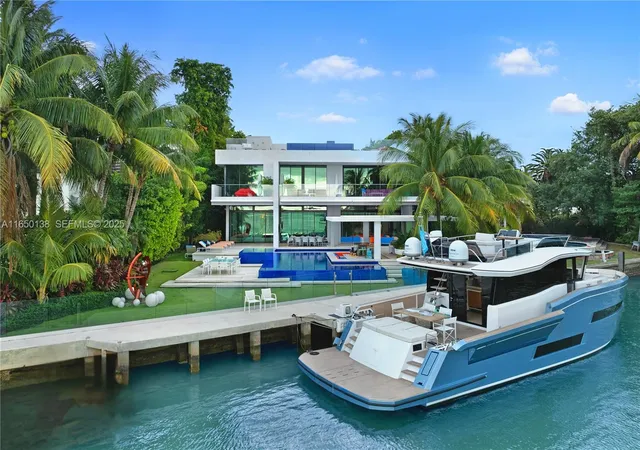 Photo 1 of Sale Pending at 5004 N Bay Rd, Miami Beach, FL 33140 | MLS# A11650138 | Listing updated on 2026-10-30