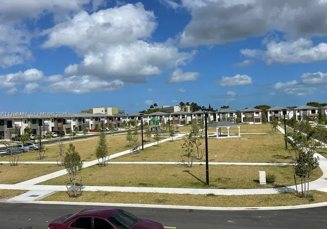 5th image of 302 Nw 11Th Ct, Florida City, FL 33034 | MLS# A11750487
