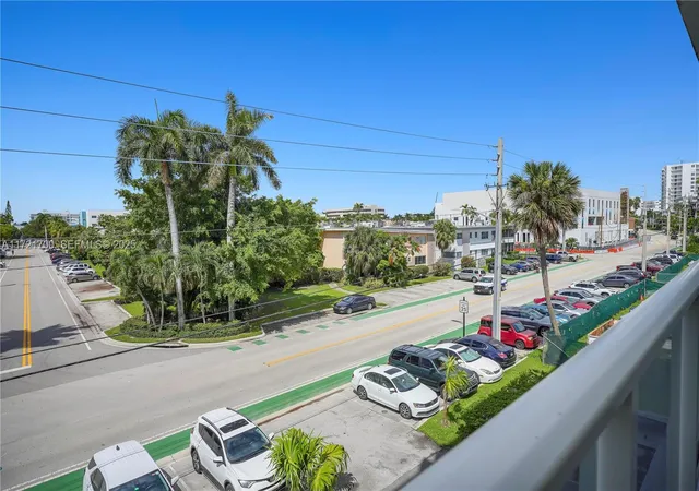 2nd image of 9381 E Bay Harbor Dr, Bay Harbor Islands, FL 33154
