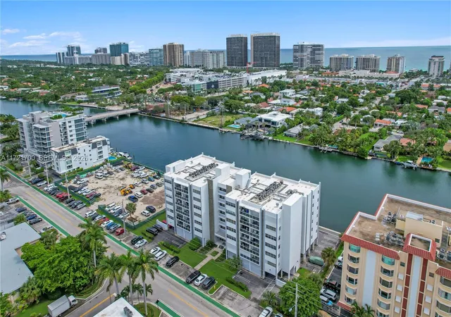 4th image of 9381 E Bay Harbor Dr #301N, Bay Harbor Islands, FL 33154 | MLS# A11721700
