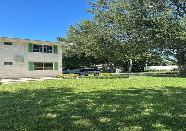 Homes for sale in Fort Lauderdale, FL | 1851 Ne 62Nd St #504, Fort Lauderdale, FL 33308 | MLS# A11763531