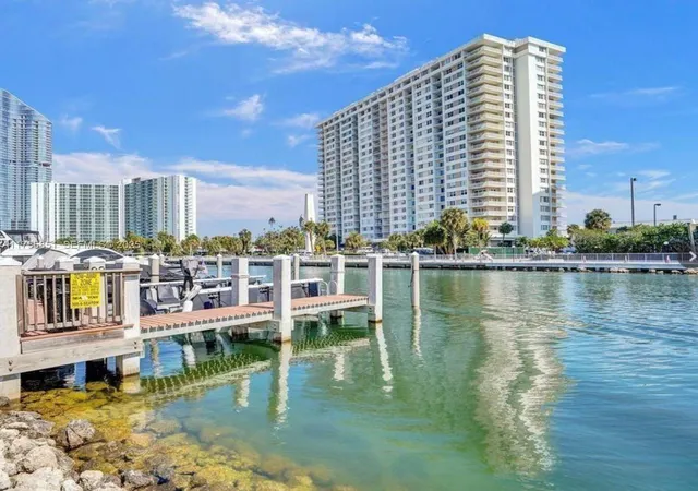 3rd image of 400 Kings Point Dr #810, Sunny Isles Beach, FL 33160 | MLS# A11755851