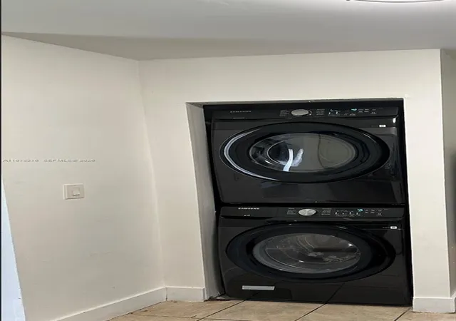 3rd image of 3405 Nw 44Th St, Lauderdale Lakes, FL 33309