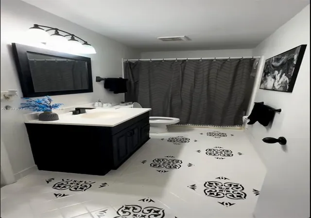4th image of 3405 Nw 44Th St, Lauderdale Lakes, FL 33309