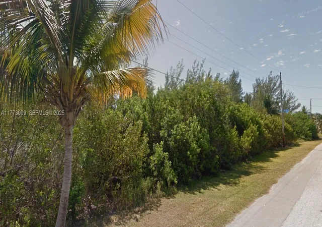 3rd image of Lot 17 Lot 17 Jamaica St, Duck Key, FL 33050 | MLS# A11773009