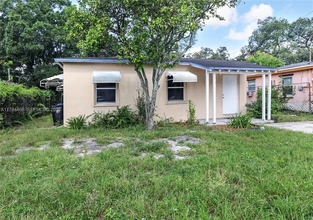Homes for sale in Fort Lauderdale, FL | 723 Nw 15th Wy, Fort Lauderdale, FL 33311 | MLS# A11784468