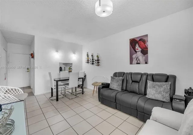 4th image of 4550 Nw 9Th St #106E, Miami, FL 33126 | MLS# A11799499