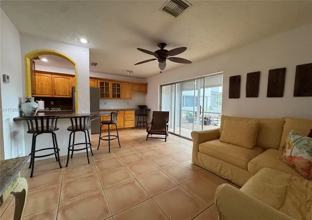 Homes for sale in Hollywood, FL | 1700 Pierce St #202, Hollywood, FL 33020 | MLS# A11796080