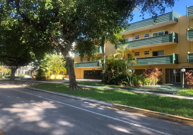 1st image of 1975 Ne 135th St #2D, North Miami, FL 33181 | MLS# A11809793