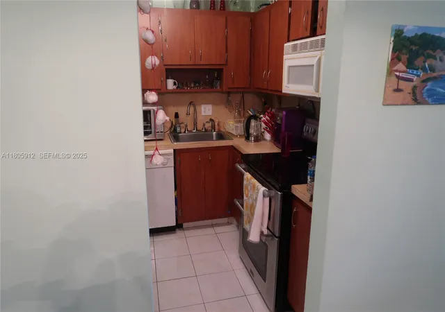 5th image of 700 Layne Blvd, Hallandale Beach, FL 33009