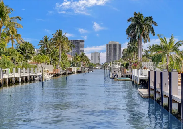 Homes for sale in Fort Lauderdale, FL | 4030 Bayview Dr, Fort Lauderdale, FL 33308 | MLS# F10486566