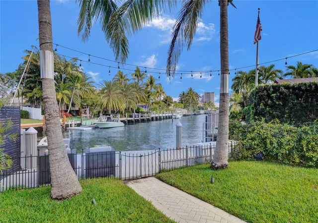 Homes for sale in Fort Lauderdale, FL | 4030 Bayview Dr, Fort Lauderdale, FL 33308 | MLS# F10486566