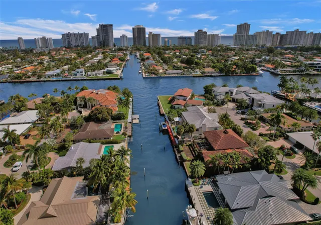 Homes for sale in Fort Lauderdale, FL | 4030 Bayview Dr, Fort Lauderdale, FL 33308 | MLS# F10486566
