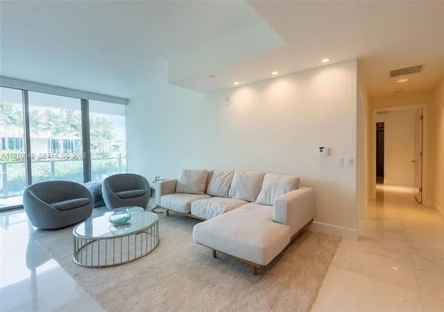3rd image of 360 Ocean Dr, Key Biscayne, FL 33149