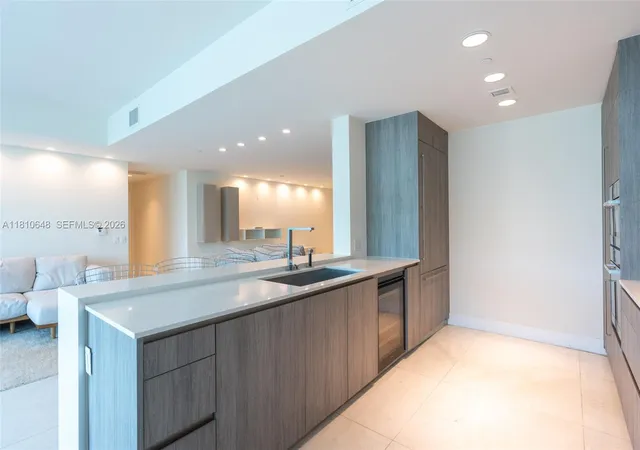 5th image of 360 Ocean Dr, Key Biscayne, FL 33149
