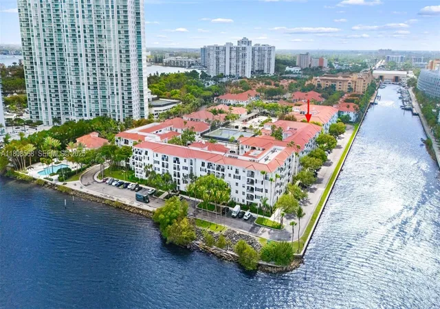 2nd image of 3245 NE 184th St, North Miami Beach, FL 33160