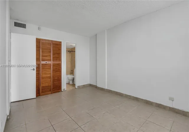 4th image of 3660 Ne 166Th St #603, North Miami Beach, FL 33160 | MLS# A11811400