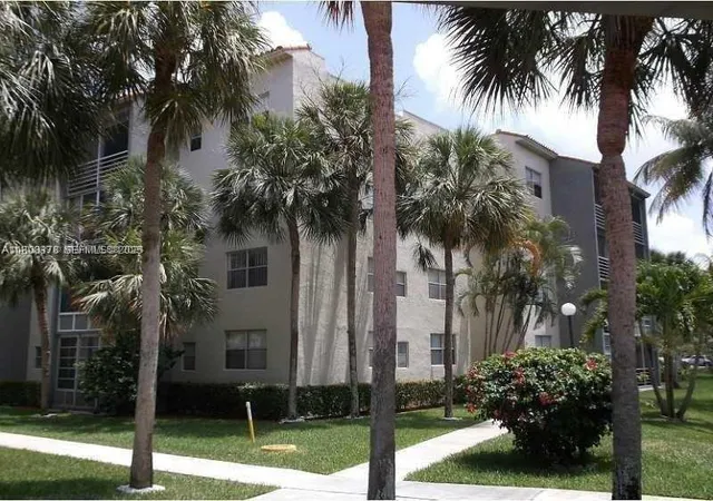 3rd image of 1800 Sw 81St Ave #1105, Pompano Beach, FL 33068 | MLS# A11808378