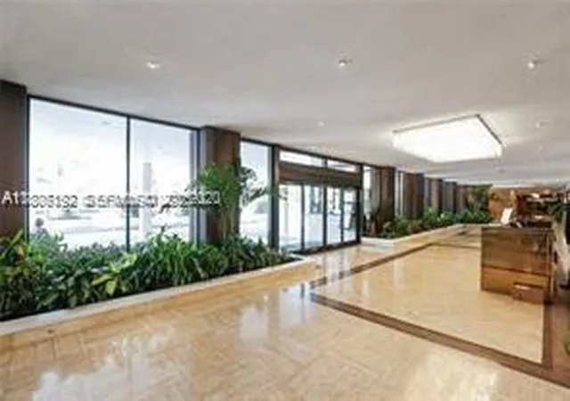 5th image of 5555 Collins Ave #14U, Miami Beach, FL 33140 | MLS# A11806192