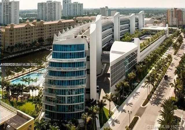 2nd image of 2950 Ne 188Th St #444, Miami, FL 33180 | MLS# A11804579