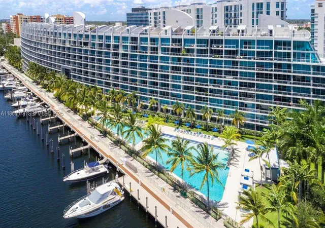 3rd image of 2950 Ne 188Th St #444, Miami, FL 33180 | MLS# A11804579