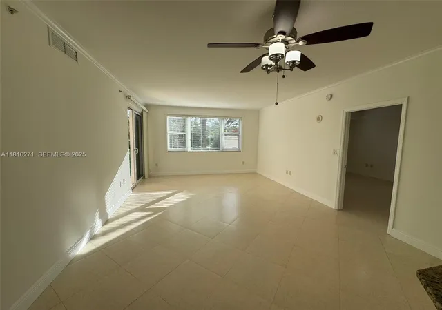 4th image of 19900 E Country Club Dr #209, Miami, FL 33180 | MLS# A11816271