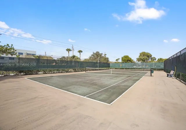 2nd image of 151 Sw 135Th Ter, Pembroke Pines, FL 33027