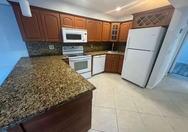 2nd image of 3642 Ne 171st St #306, North Miami Beach, FL 33160 | MLS# A11746442