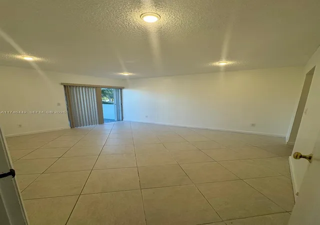 4th image of 3642 Ne 171St St, North Miami Beach, FL 33160