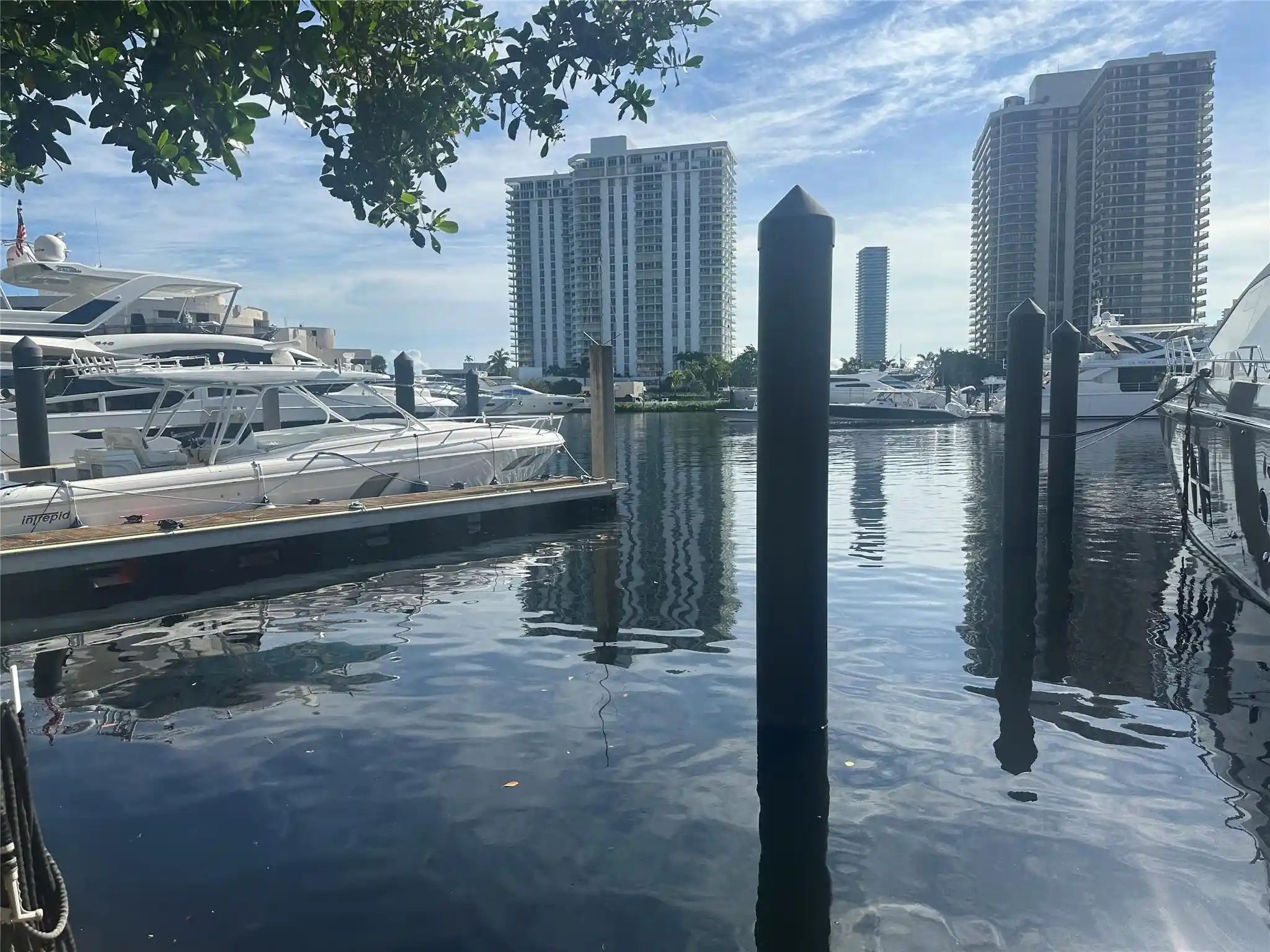 Photo 1 of Land for sale at 19777 E Country Club Dr, Miami, FL 33180 | MLS# F10481475 | Listing updated on 2026-10-19