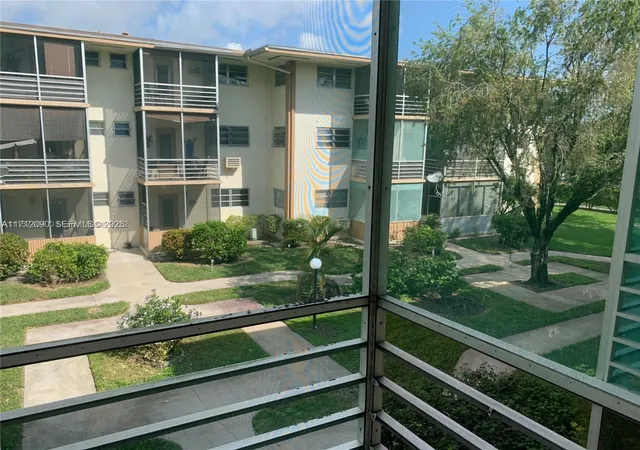 Homes for sale in Miami, FL | 1395 Ne 167th St #209, Miami, FL 33162 | MLS# A11712090