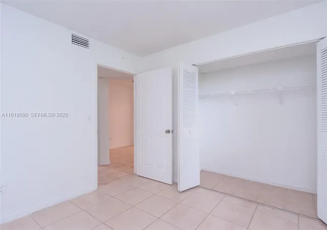 Homes for sale in Pompano Beach, FL | 1235 Sw 46th Avenue, Pompano Beach, FL 33069 | Houzeo