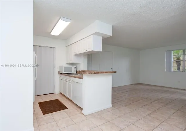 Homes for sale in Pompano Beach, FL | 1235 Sw 46Th Ave, Pompano Beach, FL 33069