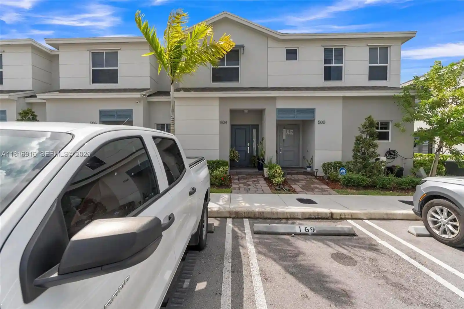 Photo 1 of Townhouse for sale at 504 Ne 1st Drive, Florida City, FL 33034 | MLS# A11816916 | Listing updated on 2026-10-09