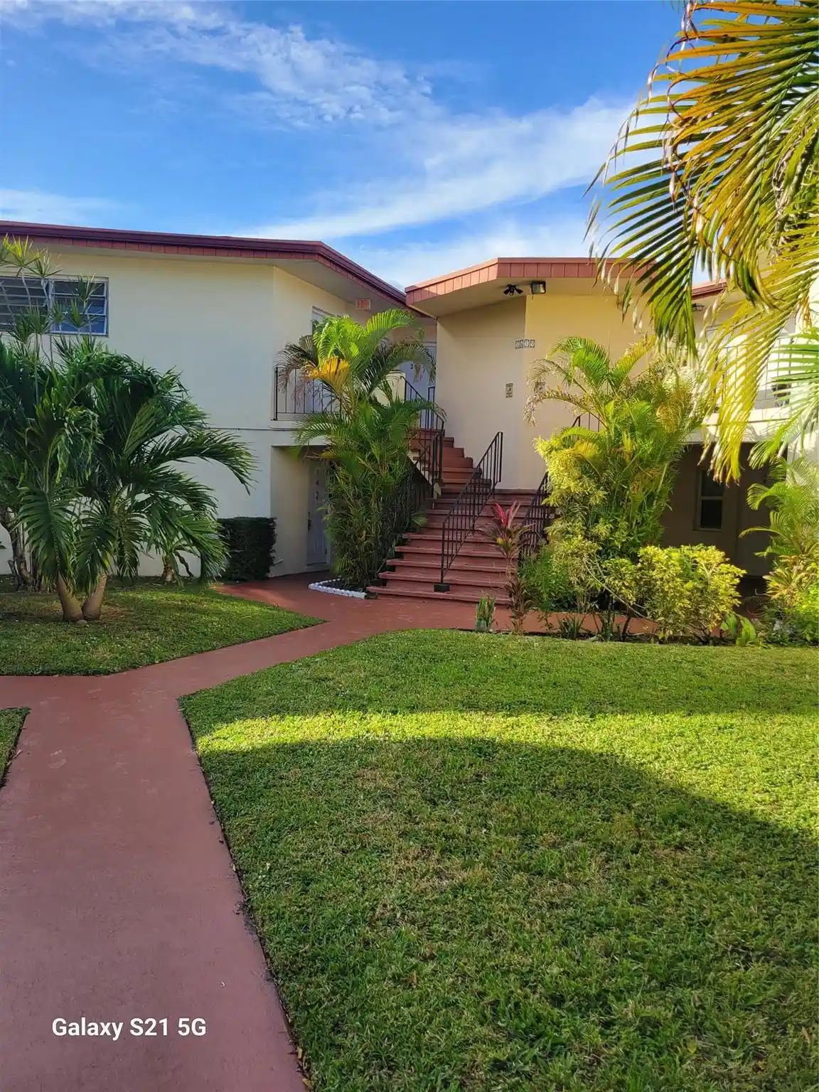 Photo 1 of Condo for sale at 1619 Ne Miami Gdns Dr #242, Miami, FL 33179 | MLS# F10486260 | Listing updated on 2026-10-27