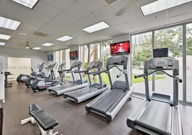 2nd image of 19370 Collins Ave #614, Sunny Isles Beach, FL 33160 | MLS# A11759998