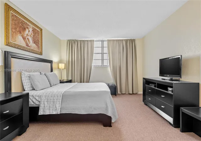 5th image of 19370 Collins Ave #614, Sunny Isles Beach, FL 33160 | MLS# A11759998