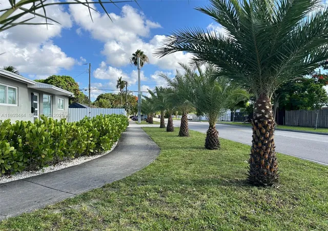 3rd image of 3195 W 10Th Ave, Hialeah, FL 33012 | MLS# A11803484