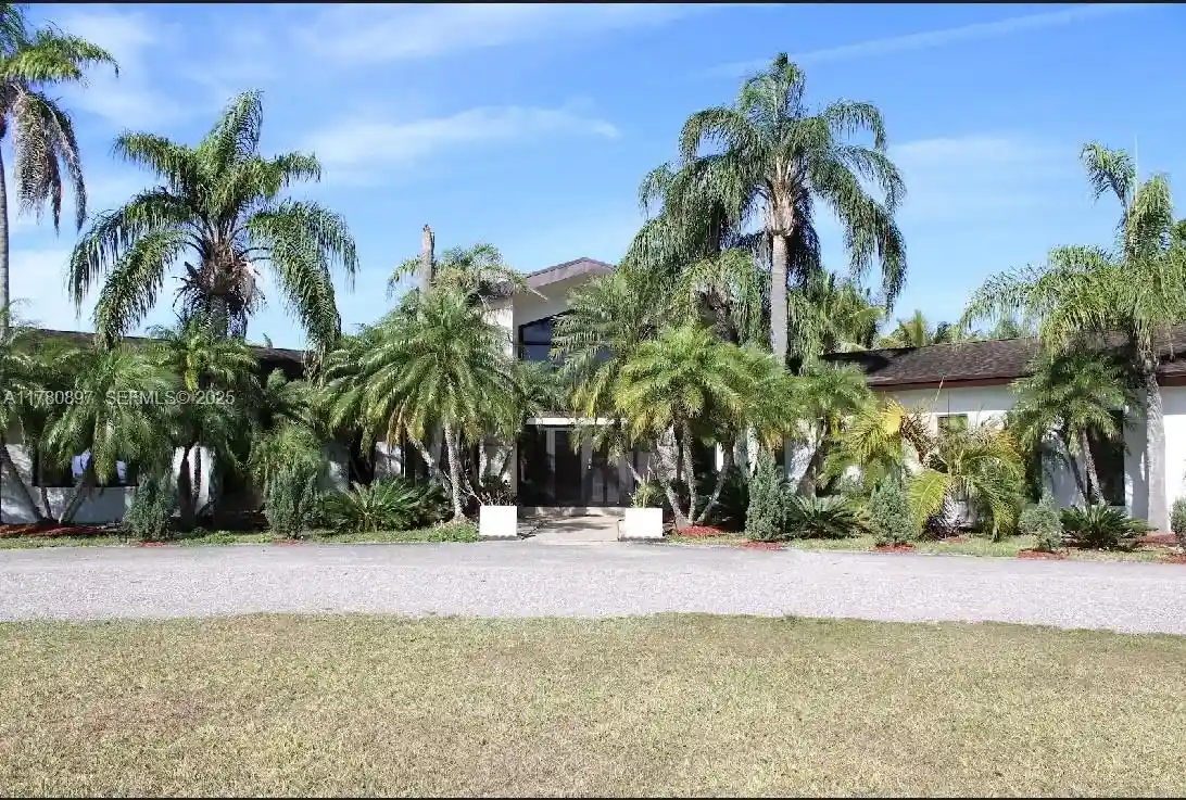 Photo 1 of Mansion for sale at 31050 Sw 193rd Ave, Homestead, FL 33030 | MLS# A11780897 | Listing updated on 2026-10-31