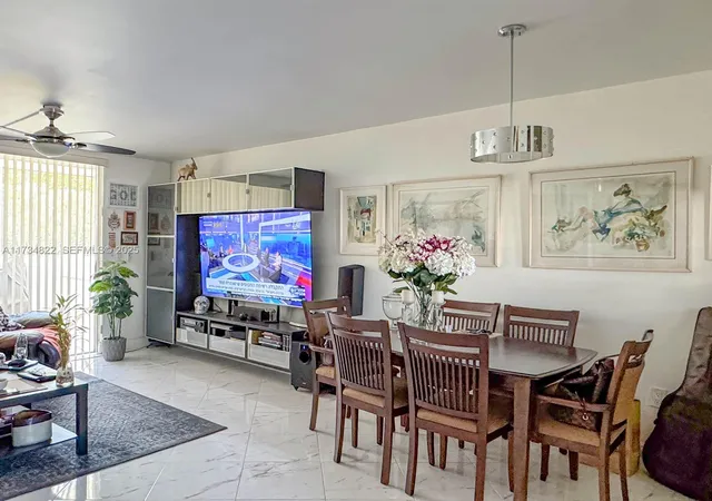 5th image of 2930 Pt E Dr, North Miami Beach, FL 33160