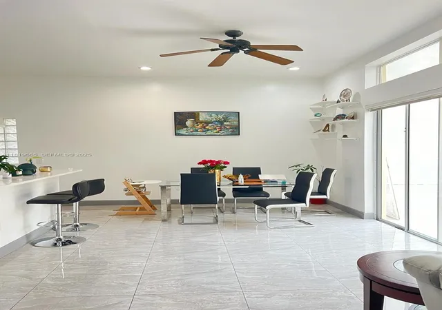 Homes for sale in Hollywood, FL | 1120 Papaya St, Hollywood, FL 33019 | MLS# A11819665
