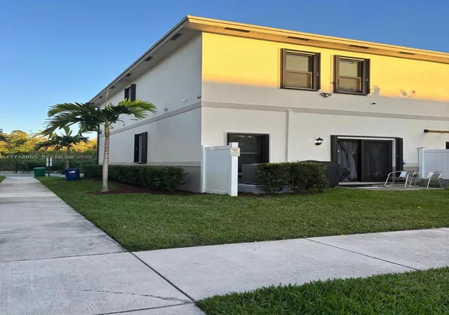 Homes for sale in Florida City, FL | 1130 Sw 6th Ave #0, Florida City, FL 33034 | MLS# A11773685