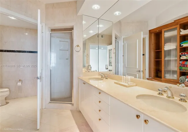 5th image of 785 Crandon Blvd 705/805, Key Biscayne, FL 33149