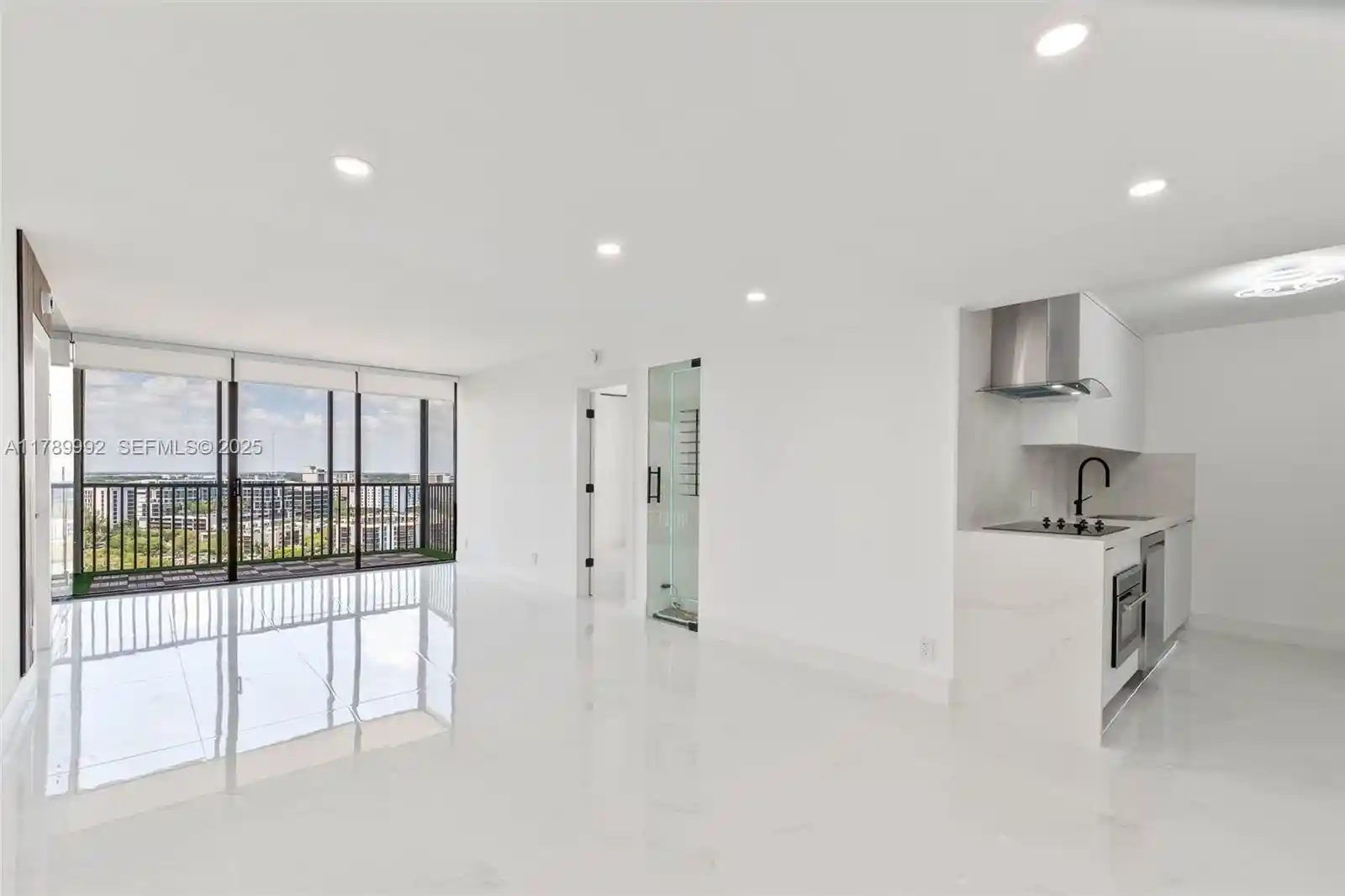 Condo for sale at 20335 W Country Club Dr #1902, Aventura, FL 33180 | MLS# A11789992