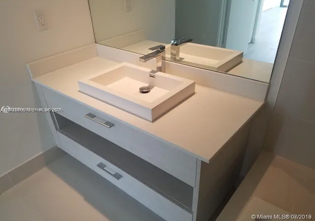 5th image of 55 Sw 9Th St #1805, Miami, FL 33130 | MLS# A11726655