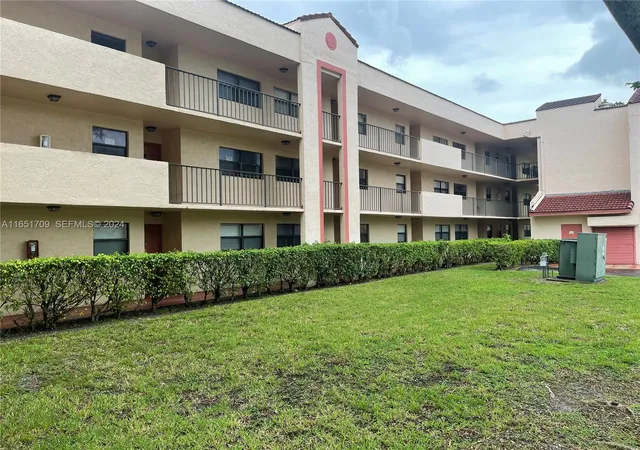 Homes for sale in Miramar, FL | 3252 Foxcroft Rd 206 #206, Miramar, FL 33025 | MLS# A11651709
