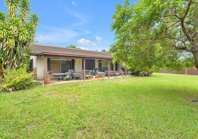 Photo 3 of Sale Pending at 20100 Ne 10th Pl Way, Miami, FL 33179 | MLS# F10508286 | Listing updated on 2026-09-09