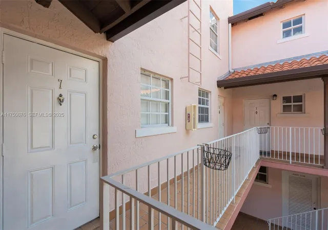 4th image of 29 Santillane Avenue Condo, Miami, FL 33134