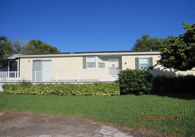 2nd image of 8101 Se 99th Trl, Okeechobee, FL 34974 | MLS# R10301465