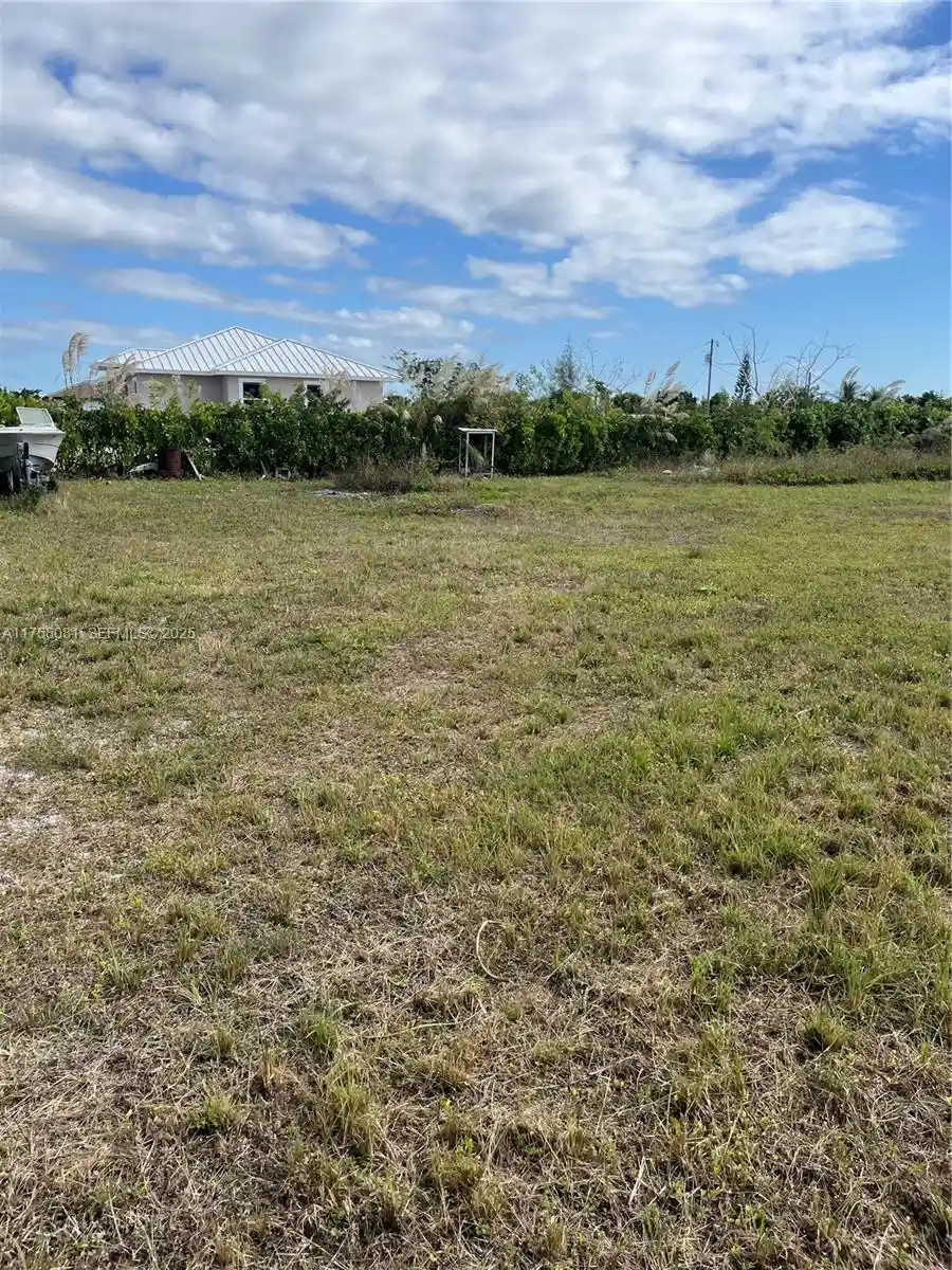 Photo 1 of Land for sale at 189xx Sw 354, Florida City, FL 33034 | MLS# A11758081 | Listing updated on 2026-10-08